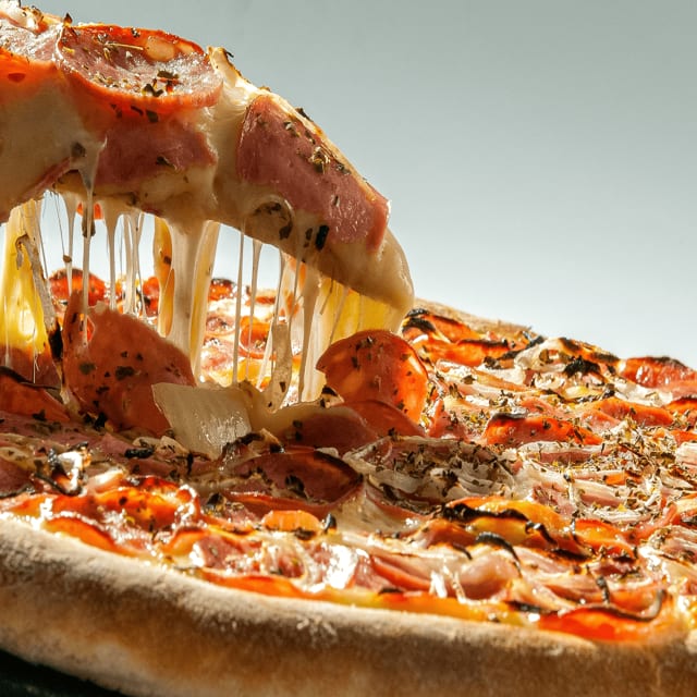 Pepperoni, Bacon, Onion & Pepper Pizza (Medium).