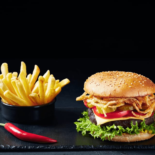 Cheeseburger Deluxe.